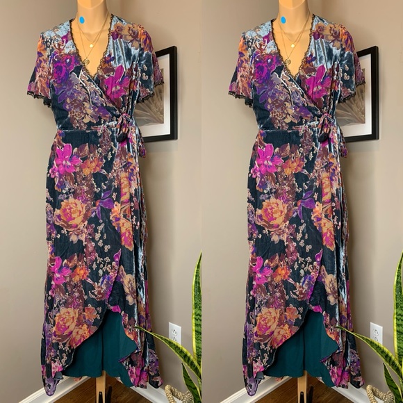 🎉SOLD OUT 🎉Bhldn Harlyn Guest Of Honor Velvet Dress - Picture 5 of 7